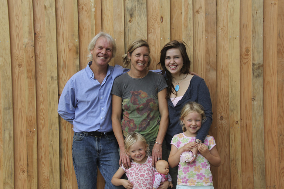 A picture of Michael Nickels, his wife Heidi, and their three daughters, Abbie, Cleo & Quinn.